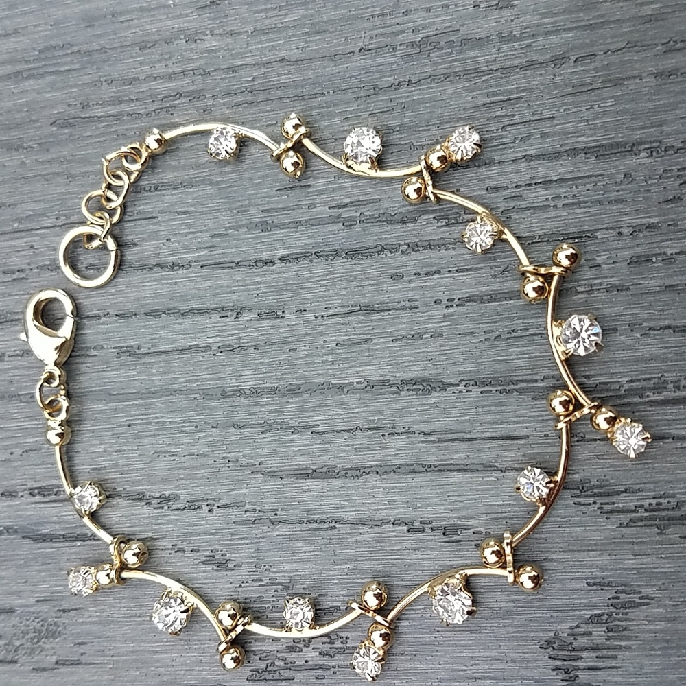 Adjustable bracelet bundle 1  more item &  I'll reduce price plus  shipping!